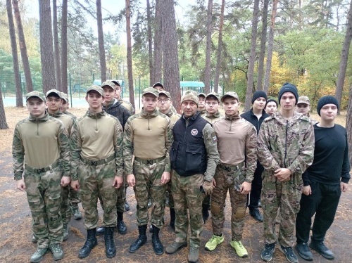Десятиклассники округа под руководством педагога Становлянской школы Александра Ракитина стали лучшими по итогам 5-дневных учебных сборов военно-патриотического лагеря «Авангард»!